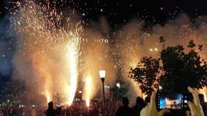 Χαλκούνια - Αγρίνιο: Έγινε η νύχτα μέρα - «Βούλιαξε» η κεντρική πλατεία (εικόνες &amp; video)