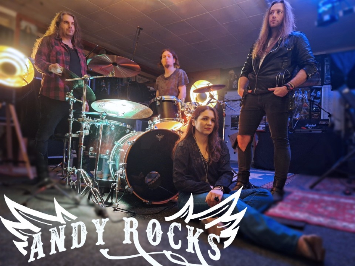 NEΟ single και lyric video &quot;Three Chords and the Truth&quot; από τους ANDY ROCKS!