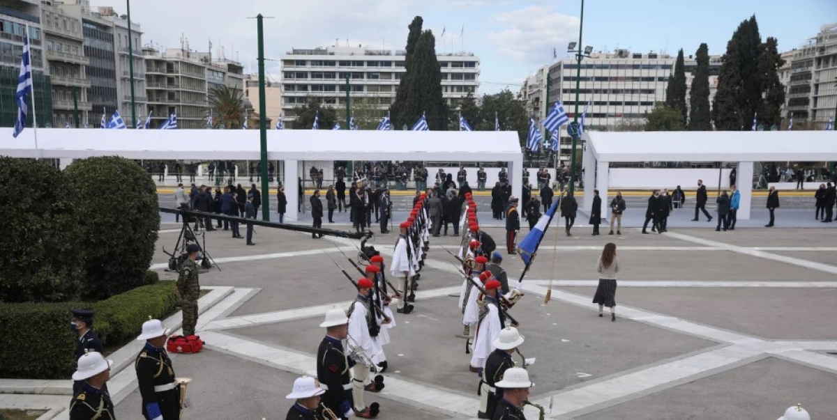 Εντυπωσίασε η μεγαλοπρεπής στρατιωτική παρέλαση για τα 200 χρόνια από το 1821