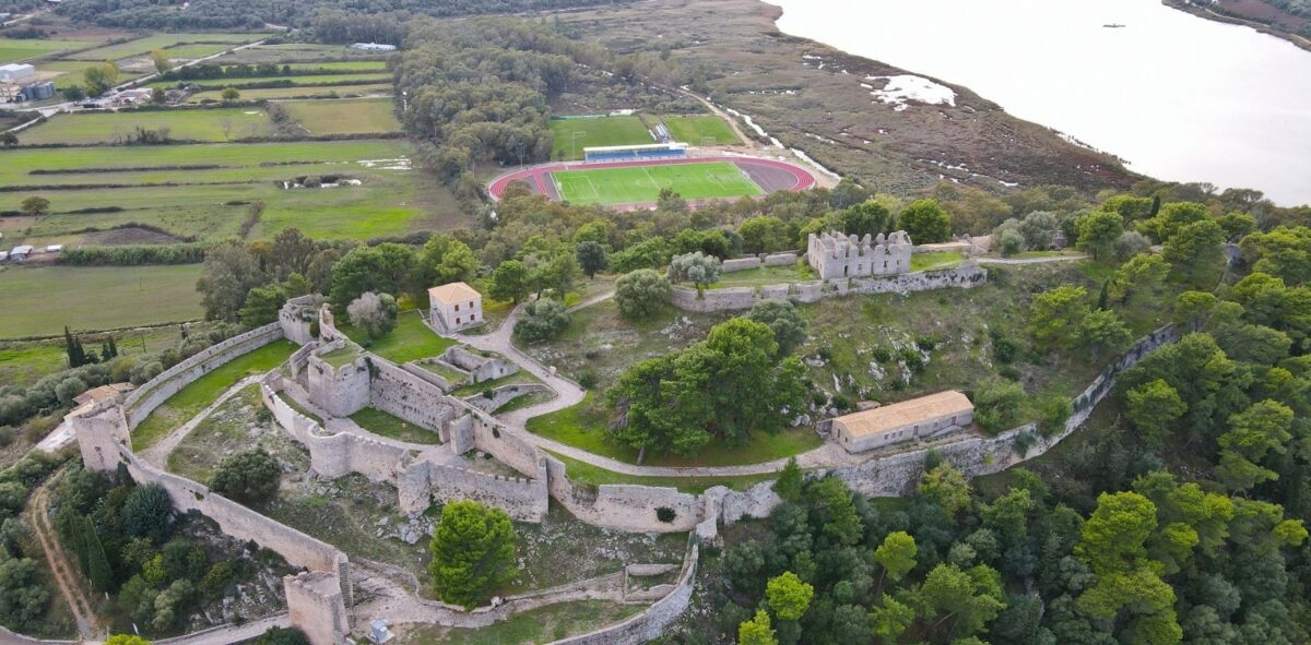 Το κάστρο της Βόνιτσας που «οχυρώθηκε»με φραγκοσυκιές, «μήλον της έριδος» μεταξύ Ενετών κι Οθωμανών (βίντεο) (www.mixanitouxronou.gr)
