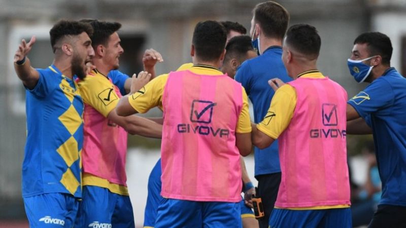 Παναιτωλικός: Χαμός στα αποδυτήρια από τους Αγρινιώτες! (vid)