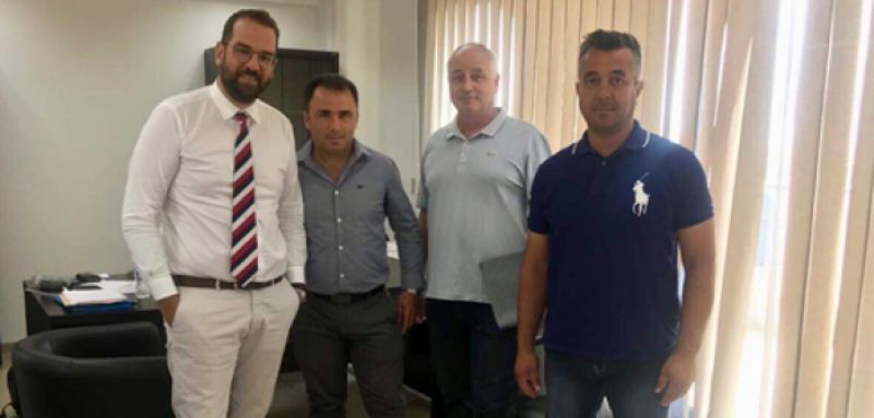 Ελαιοπαραγωγοί του Αιτωλικού στον Περιφερειάρχη Δυτικής Ελλάδος Νεκτάριο Φαρμάκη