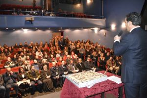 Στο ΔΗΠΕΘΕ Αγρινίου πραγματοποιήθηκε φέτος η εκδήλωση της κοπής της Πρωτοχρονιάτικης Βασιλόπιτας των εργαζομένων στο Δήμο Αγρινίου