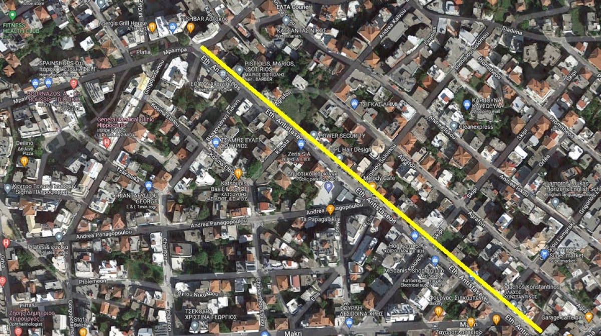 Ο Δήμος Αγρινίου ζητά απομάκρυνση οχημάτων στην οδό Εθνικής Αντιστάσεως λόγω αντιδρόμισης