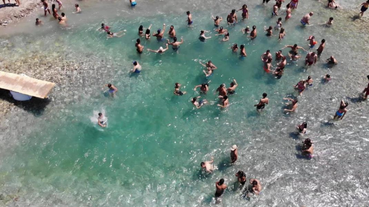 Καλοκαίρι στις παραλίες της Κοιλάδας του Αχελώου -Eξωτική ομορφιά στο κέντρο της Ελλάδας (www.bovary.gr)