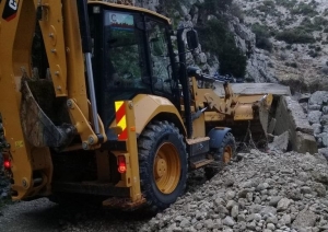 Δήμος Ξηρομέρου: Εργασίες αποκατάστασης του δρόμου προς τον παλιό Βάρνακα