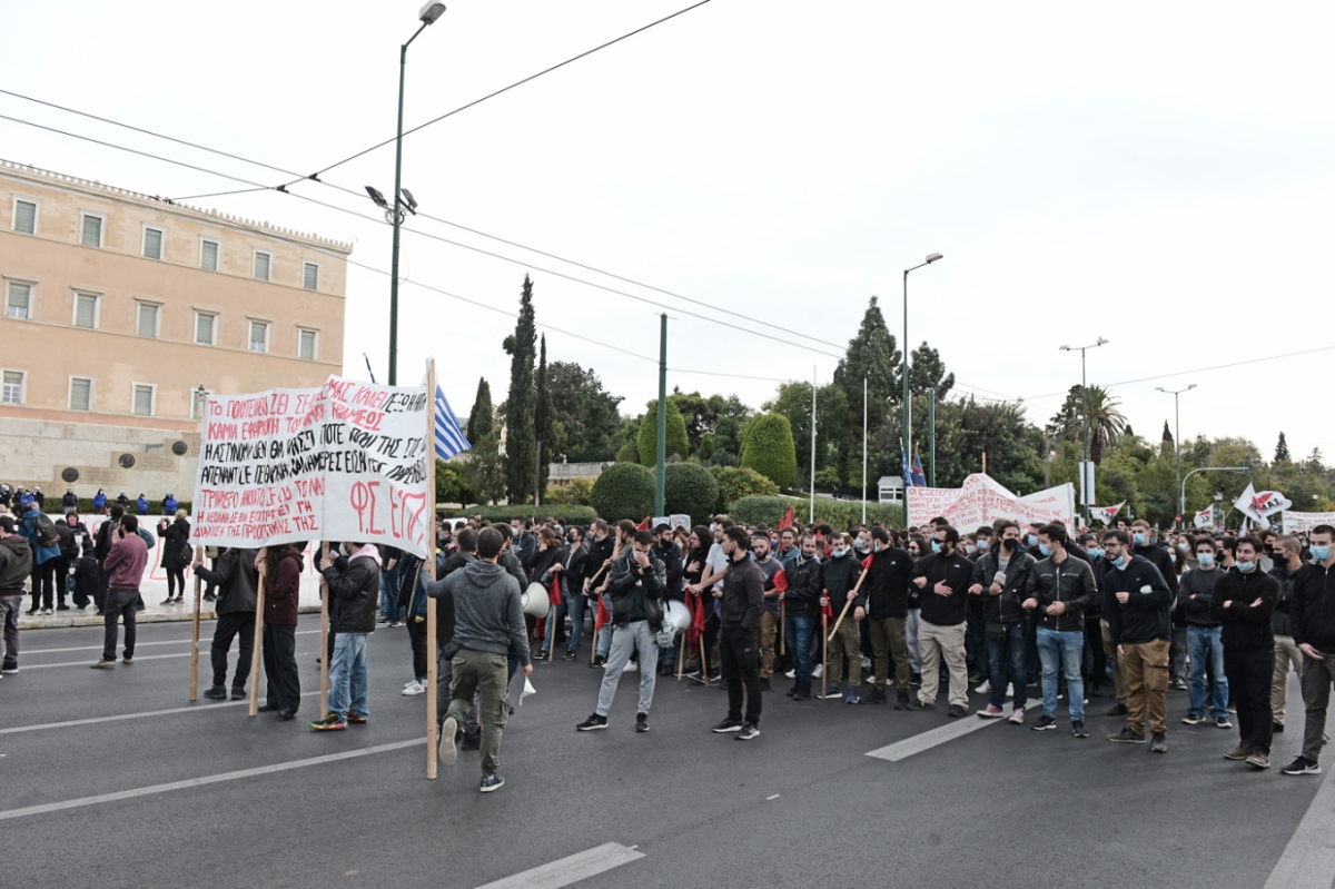 Πανεκπαιδευτικό συλλαλητήριο το μεσημέρι στα Προπύλαια – Συμμετέχουν πάνω από 150 φοιτητικοί σύλλογοι