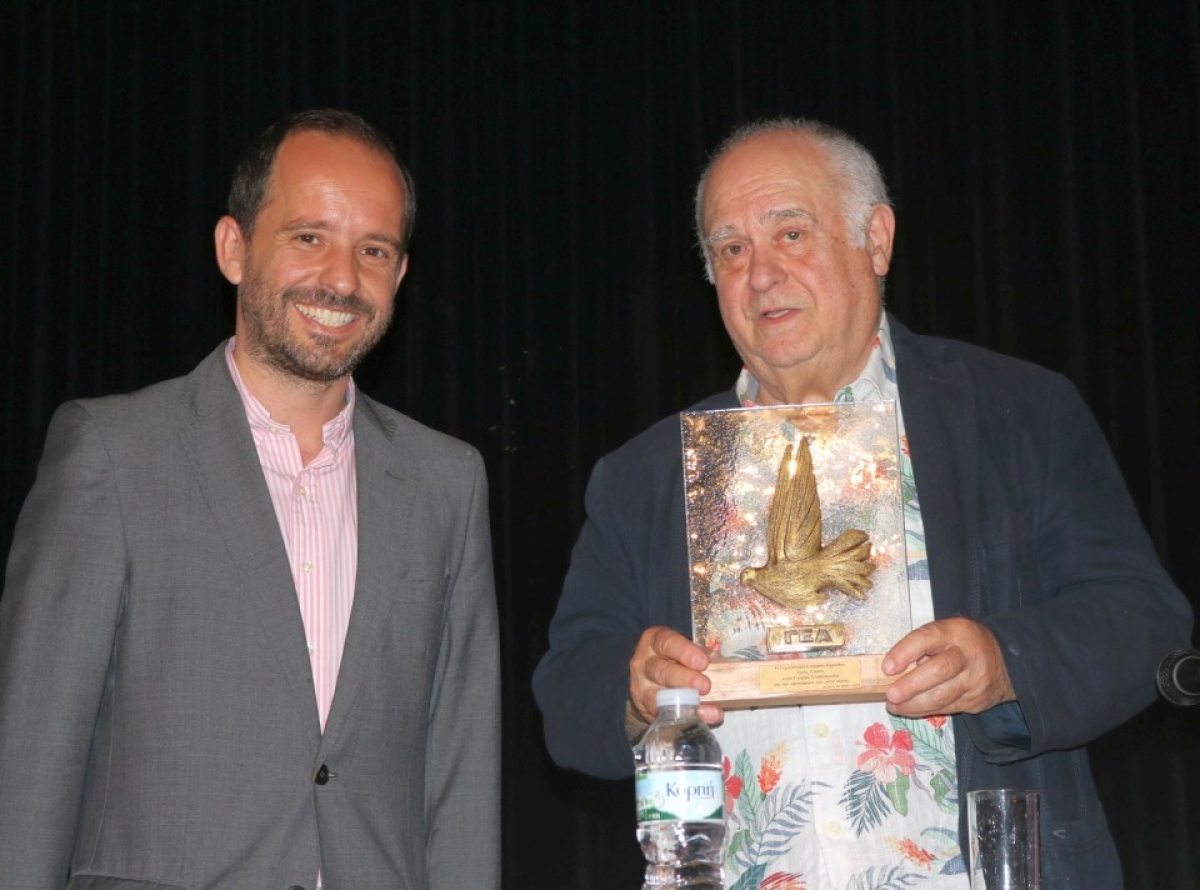 Ο κορυφαίος ζωγράφος Γιώργος Σταθόπουλος σε εκδήλωση της Σχολής Τοπικής Ιστορίας της ΓΕΑ στο Αγρίνιο