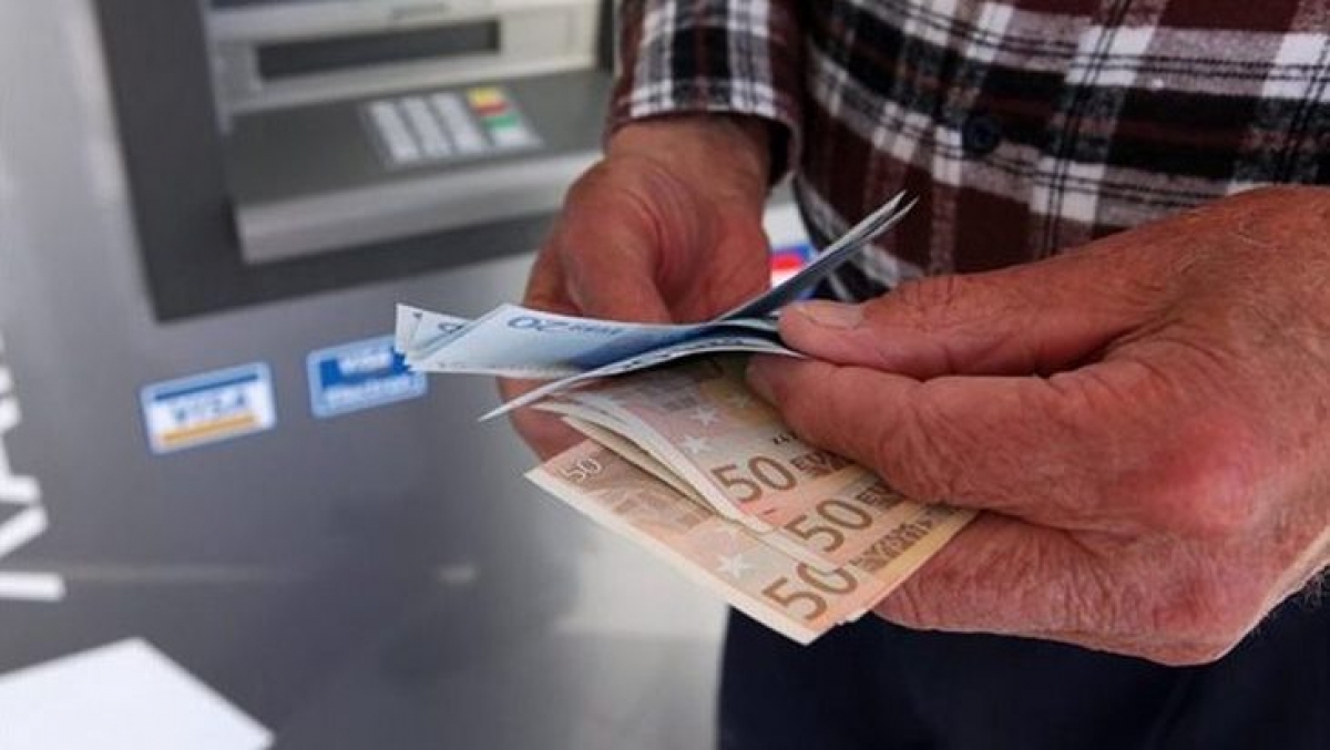 Στα 734 ευρώ η μέση κύρια σύνταξη στην Ελλάδα