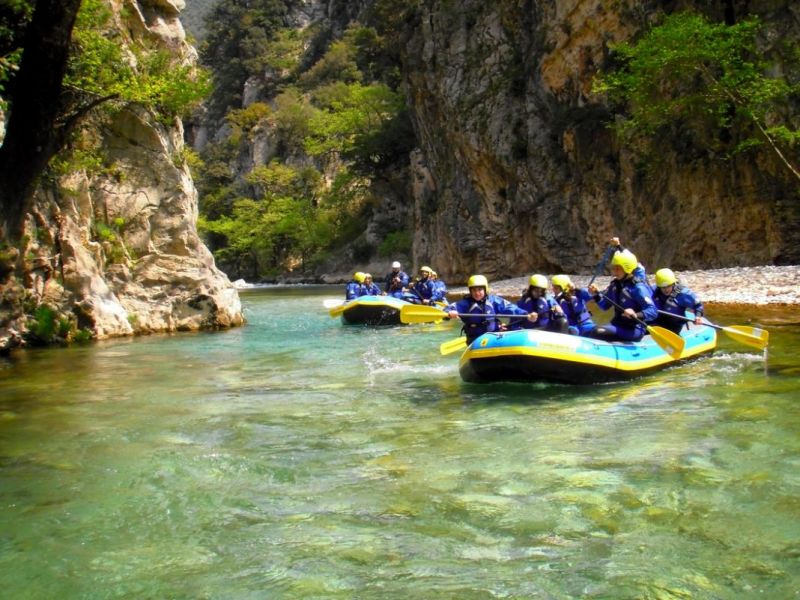 Rafting στον Εύηνο ποταμό, μια συναρπαστική εμπειρία στις κορυφαίες καταβάσεις της Ελλάδος!