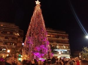 Χωρίς εκδηλώσεις το άναμμα του του χριστουγεννιάτικου δέντρου την Παρασκευή στο Αγρίνιο