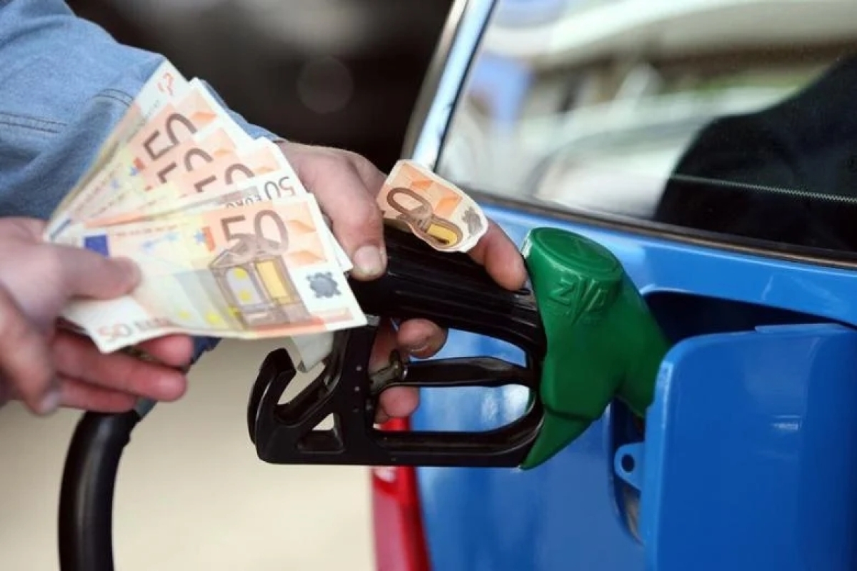 Fuel Pass 2: Πότε ξεκινούν οι αιτήσεις για το επίδομα βενζίνης - Ποιοι θα λάβουν διπλή επιδότηση