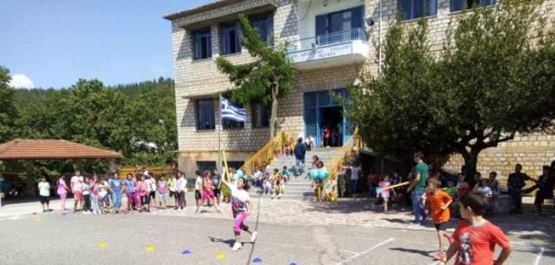 Αντίθετος ο δήμος Θέρμου στην υποβάθμιση του δημοτικού σχολείου