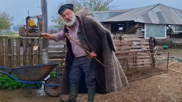 Τραγικό: Κατέρρευσε ο κτηνοτρόφος που αποχαιρέτησε με δάκρυα τα 450 πρόβατά του, νοσηλεύεται στα Γιαννιτσά με συμπτώματα εγκεφαλικού