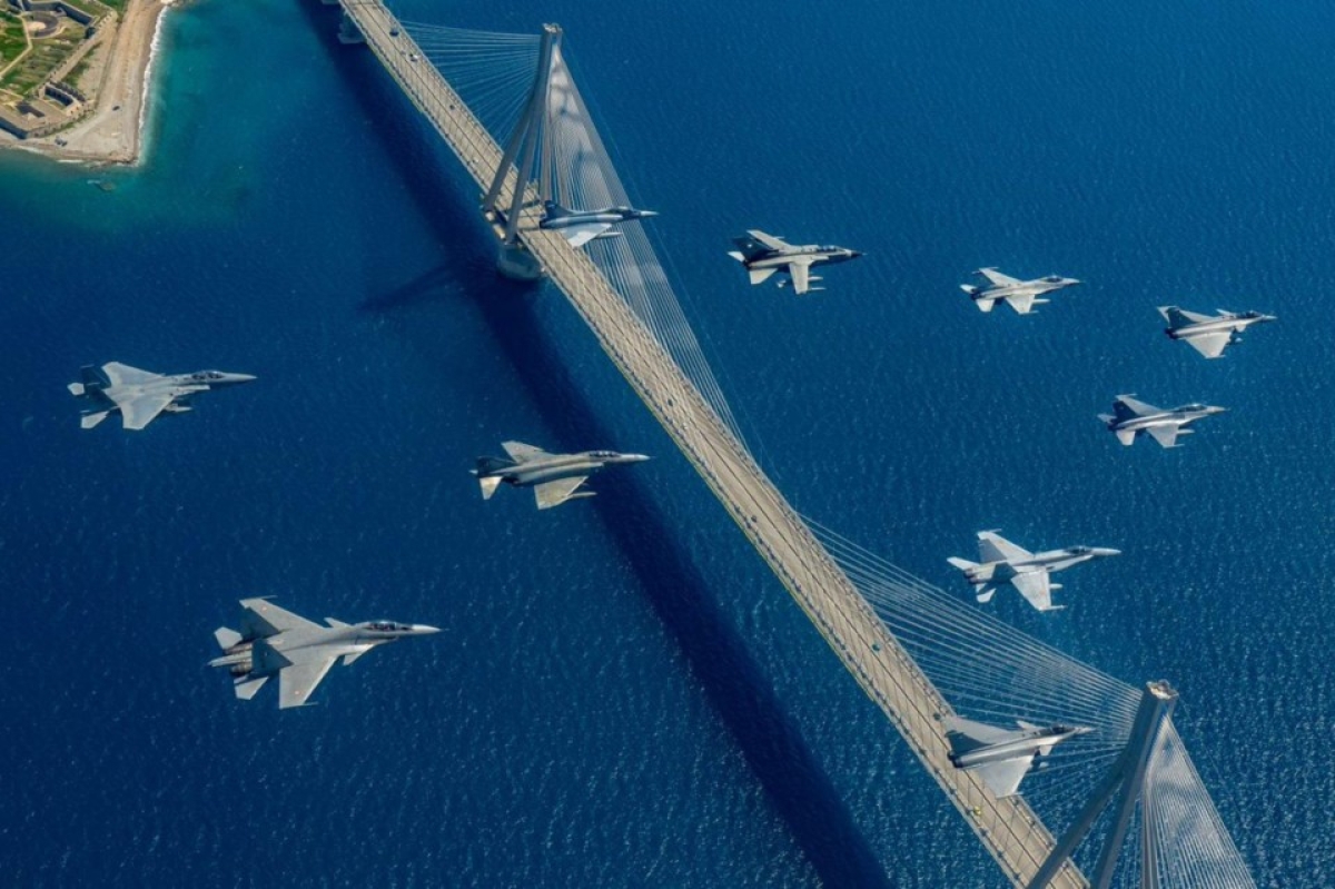 Μαχητικά αεροσκάφη στον ουρανό της Δυτικής Ελλάδας - Ξεκινά από Δευτέρα η πολυεθνική αεροπορική άσκηση «Ηνίοχος 2024»
