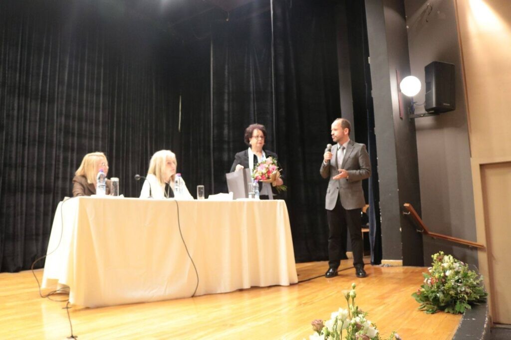 «Κέντρισε» το ενδιαφέρον η διάλεξη της δρ. Αν. Κουμούση στη Σχολή Τοπικής Ιστορίας της Γ.Ε. Αγρινίου