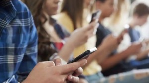 Η Κομισιόν δοκιμάζει σε 5 χώρες την Ελληνική πρόταση για την εφαρμογή επαλήθευσης ηλικίας στο διαδίκτυο
