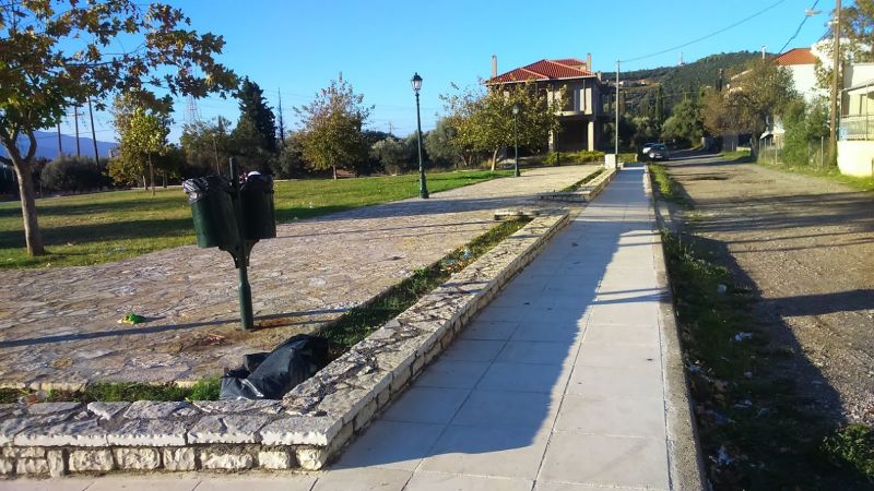 Σημαντικές παρεμβάσεις του δήμου Ναυπακτίας σε κοινόχρηστους χώρους, με τους εργαζόμενους στο πρόγραμμα οκτάμηνης κοινωφελούς εργασίας.