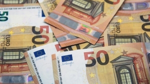 Σχέδιο για επίδομα «μεσαίας τάξης» με εισοδήματα πάνω και… από 30.000 ευρώ