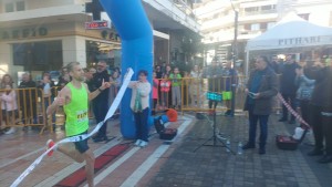 Αγρίνιο: Οικογενειακή υπόθεση ο 17ος ημιμαραθώνιος «Μιχάλης Κούσης» 1ος ο Μ.Σεμένοβιτς και 1η στις γυναίκες η σύζυγός του Ναταλί – Τα αδέλφια Σταμούλη στη 2η και 3η θέση