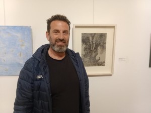 Από το Αγρίνιο στον κόσμο: Η διαδρομή του ζωγράφου Δημήτρη Κρέτση και η επιστροφή στις ρίζες