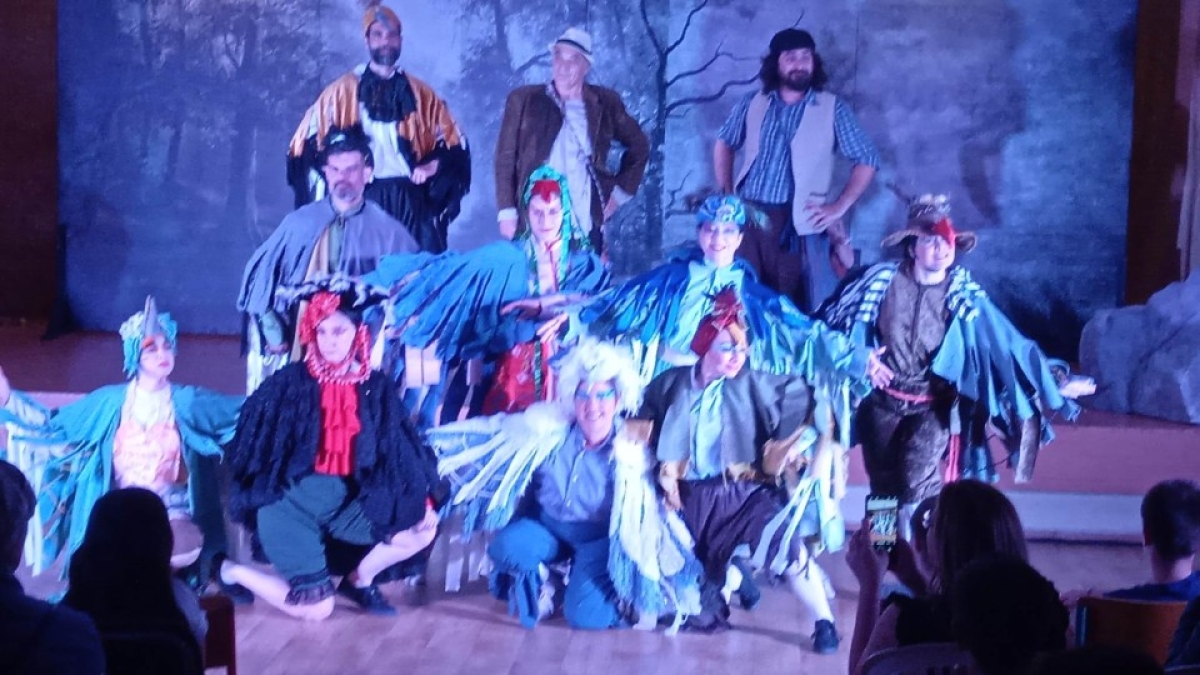 Με επιτυχία η παρουσίαση της θεατρικής παράστασης «Η χώρα των πουλιών», στο Μεσολόγγι