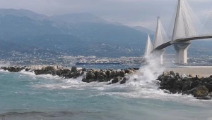 Κλειστή η πορθμειακή γραμμή Ρίου - Αντιρρίου - Θυελλώδεις άνεμοι στην περιοχή