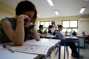Γαβρόγλου: Από 10 σε 4 τα εξεταζόμενα μαθήματα στη Γ’ Λυκείου