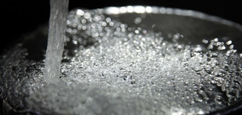 Κοινωνικό τιμολόγιο σε ΔΕΗ, ΕΥΔΑΠ, ΕΥΑΘ: Ποιοι δικαιούνται δωρεάν ρεύμα και νερό