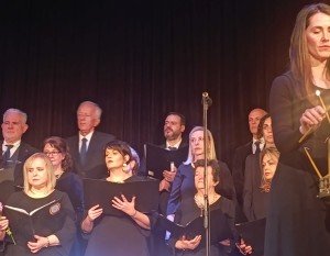 Με επιτυχία πραγματοποιήθηκε η μουσική παράσταση "Μύρο από μνήμη και σπαθί"