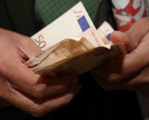 Επίδομα 534 ευρώ: Πότε πληρώνονται οι εργαζόμενοι των επιχειρήσεων που ξεκίνησαν να επαναλειτουργούν