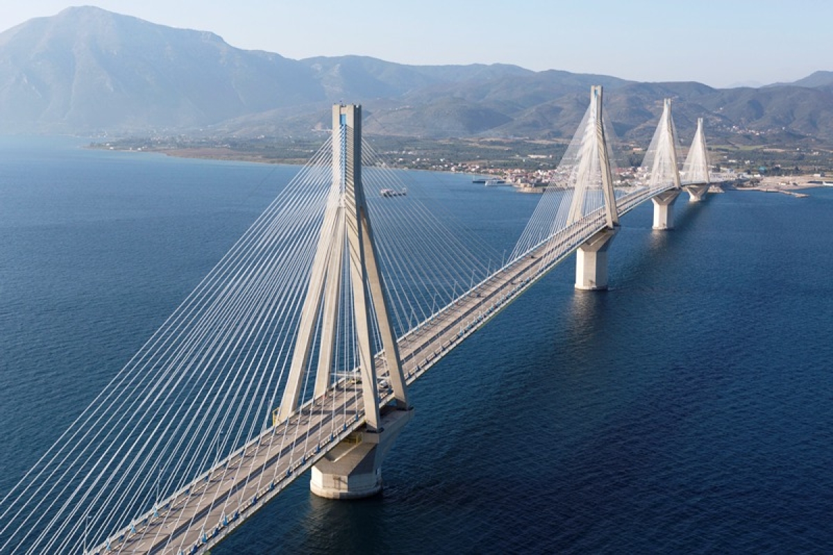 Γέφυρα Ρίου – Αντιρρίου : Μεταφορικό ισοδύναμο θα προτείνει η Περιφέρεια