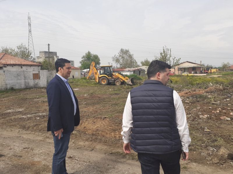 Εργασίες καθαρισμού του καταυλισμού Ρομά στην περιοχή του Δημοτικού Σταδίου Αγρινίου