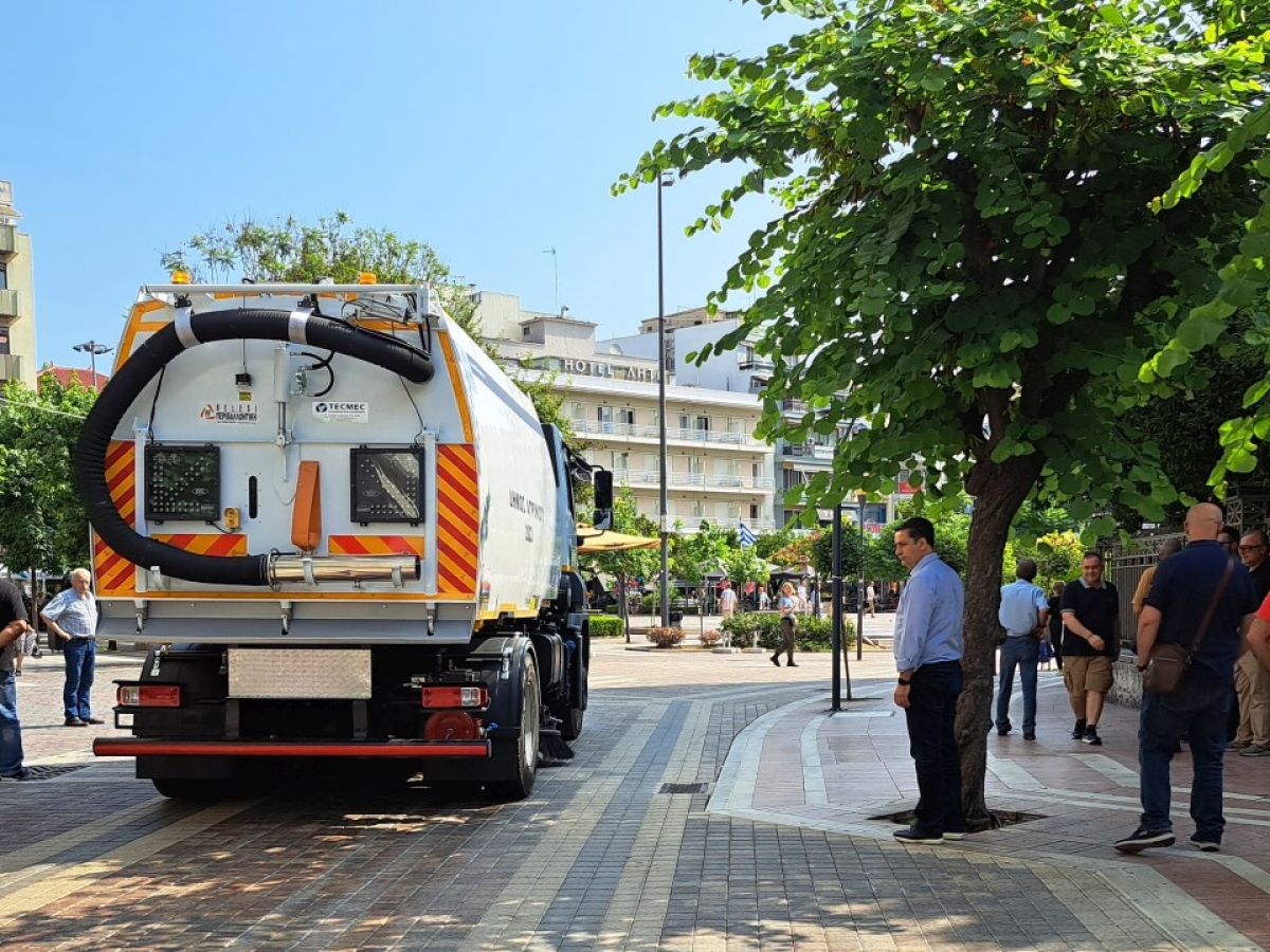 Με την προσθήκη ενός ακόμη σάρωθρου ενισχύθηκε ο στόλος οχημάτων της  Διεύθυνσης Καθαριότητας του Δήμου Αγρινίου