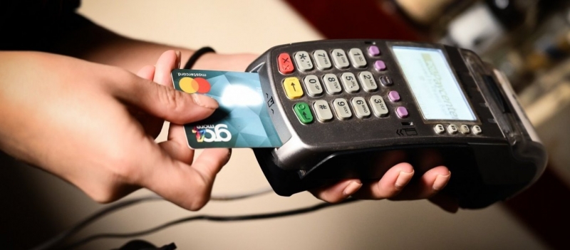 Ηλεκτρονικές συναλλαγές: Στο «τραπέζι» νέα όρια στις ανώνυμες προπληρωμένες κάρτες