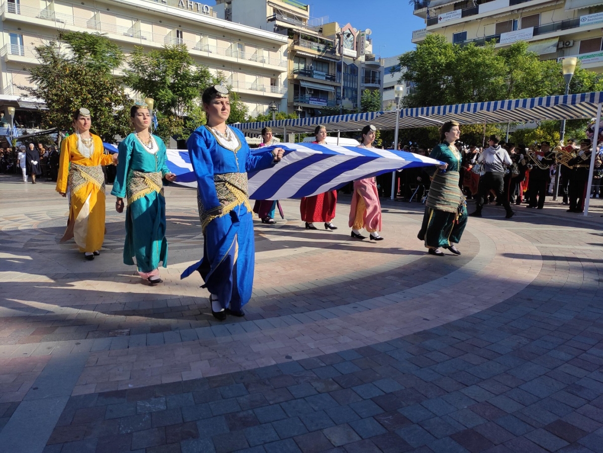 Αγρίνιο: η πρώτη παρέλαση στα χρόνια της πανδημίας (φωτό)