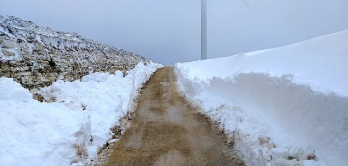 Οδοιπορικό στα χιονισμένα Ακαρνανικά Βουνά και στην Παναγία τη Ρομβιάτισσα (πλούσιο φωτορεπορτάζ)