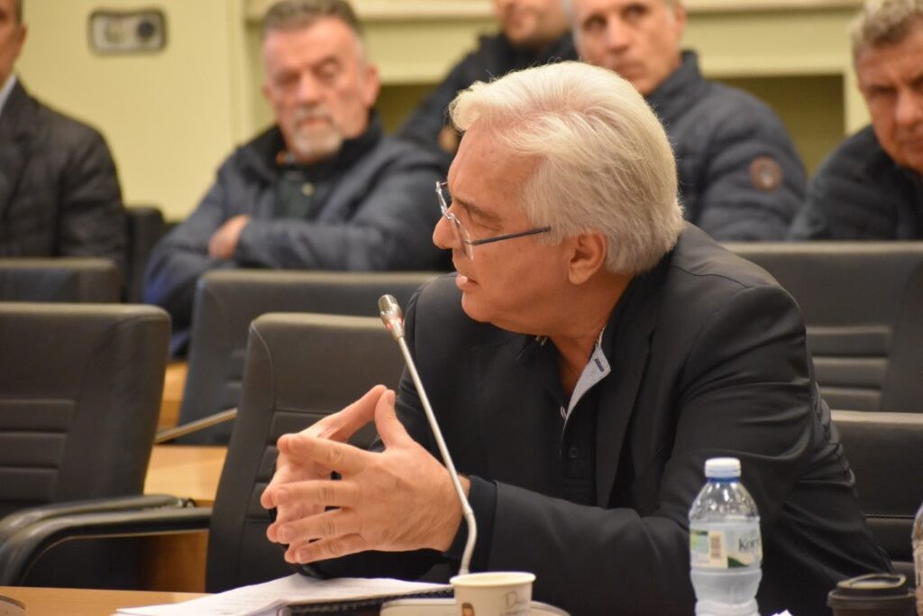 Δ. Τραπεζιώτης: «Να αποτραπεί το κλείσιμο των υποκαταστημάτων των ΕΛΤΑ στον Δήμο Αγρινίου