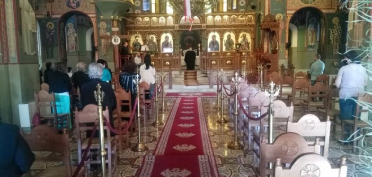 Φωτορεπορτάζ: Υποδειγματική η απογευματινή προσέλευση των πιστών στους Ι.Ν. του Αγ. Χριστοφόρου