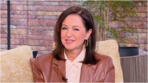 Η Κοραλία Καράντη στο Δυτικά FM: «Πρόκληση για μένα ο ρόλος στην παράσταση “Ελιά – Καπνός – Παναιτωλικός”»