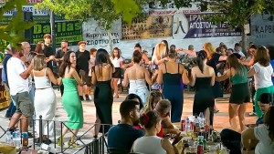«Τα ελληνικά αναζωπυρώνουν το ελληνικό καλοκαίρι»