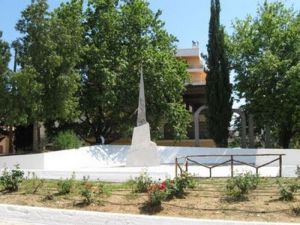 Επίσημο μνημόσυνο και κατάθεση στεφάνων του Δήμου Αγρινίου στη μνήμη των πατριωτών που εκτελέστηκαν την Μ. Παρασκευή 1944 (Κυρ 31/5/2020)