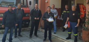 320 μάσκες και 3.000 γάντια στις υπηρεσίες της Πυροσβεστικής στην Αιτωλοακαρνανία