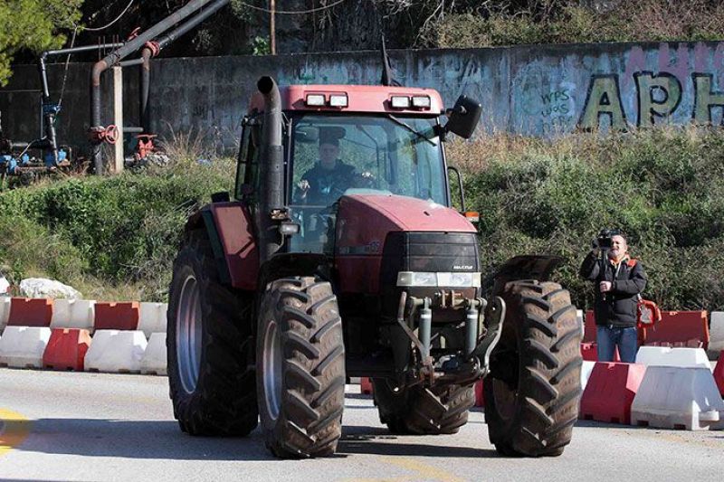 Βγαίνουν στους δρόμους οι αγρότες – Που και πότε θα στηθεί το πρώτο μπλόκο