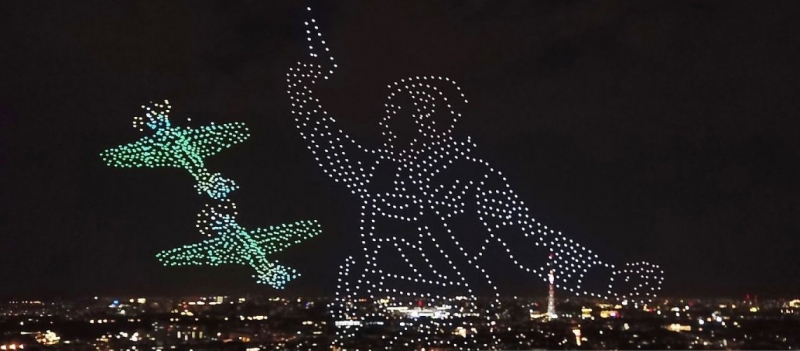 Αγία Πετρούπολη: 2.200 drones φώτισαν τον νυχτερινό ουρανό πάνω από την πόλη (βίντεο)