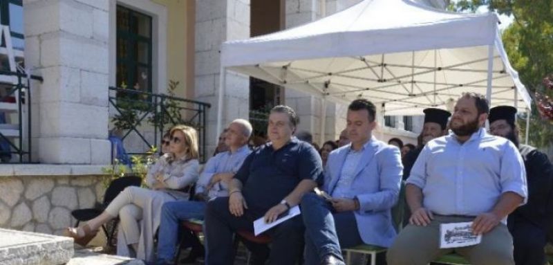 Η Χριστίνα Σταρακά στην εκδήλωση για την «χρονοκάψουλα» του 1ου δημοτικού σχολείου Αιτωλικού (ΔΕΙΤΕ ΦΩΤΟ)