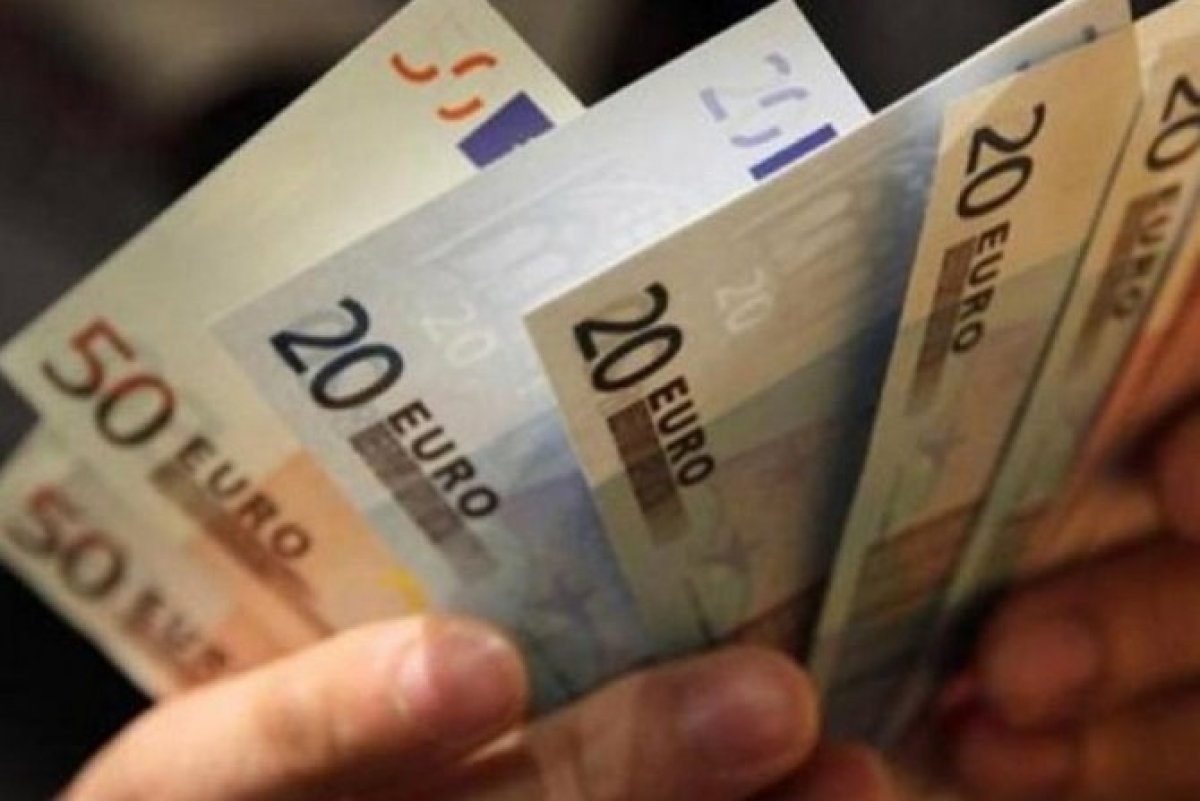 Έκτακτο δώρο Πάσχα: Την Μεγάλη Τετάρτη η καταβολή των 200 ευρώ