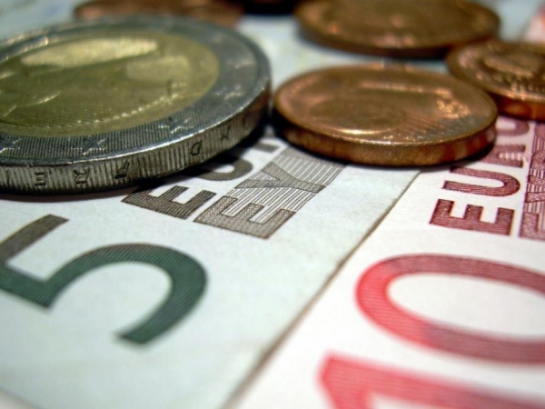 Επίδομα 534 ευρώ: Ποιοι είναι δικαιούχοι σύμφωνα με τα νέα μέτρα κορωνοϊού