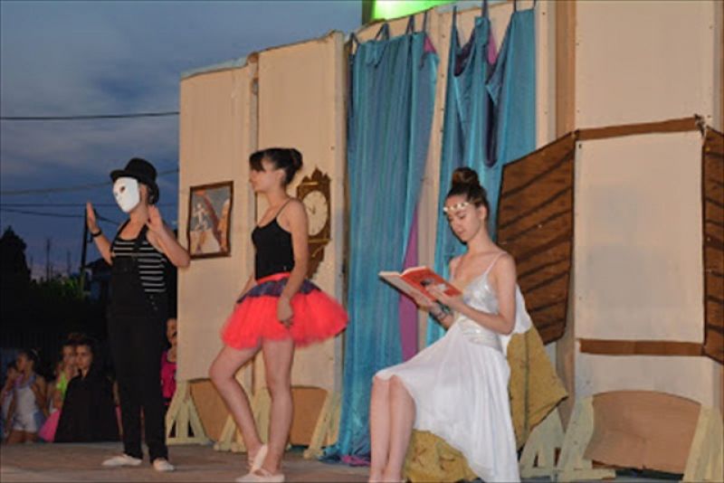H γιορτή λήξης των τμημάτων μοντέρνου χορού της Ένωσης Γυναικών Παναιτωλίου (φωτο)