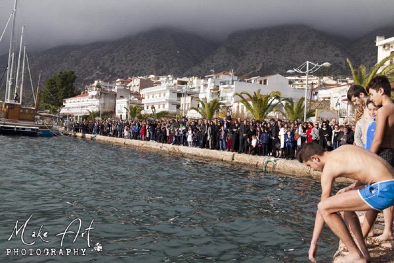 Αστακός: Με λαμπρότητα η εορτή των Αγίων Θεοφανείων (φωτο)